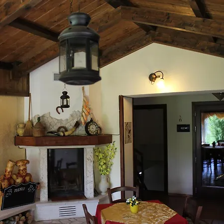 Gasthuis Rifugio Del Pettirosso Pescasseroli