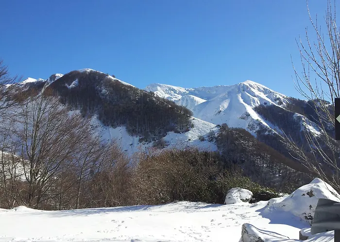 Rifugio Del Pettirosso Гостевой дом Пескассероли
